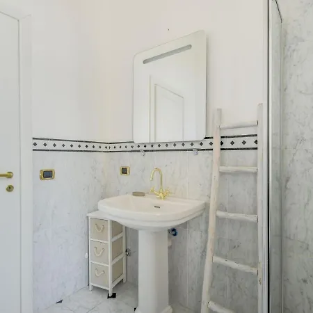 In The Center Of Apartman *